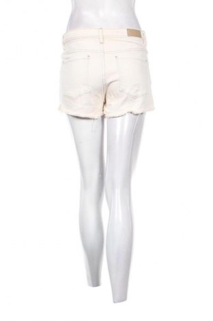 Дамски къс панталон Clockhouse, Размер M, Цвят Екрю, Цена 3,06 €