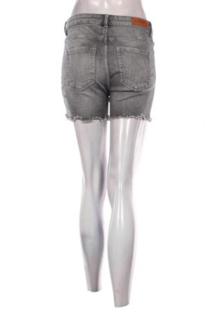 Dámské kraťasy  ONLY, Velikost M, Barva Šedá, Cena  169,00 Kč