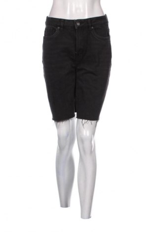 Дамски къс панталон Vero Moda, Размер S, Цвят Черен, Цена 2,55 €