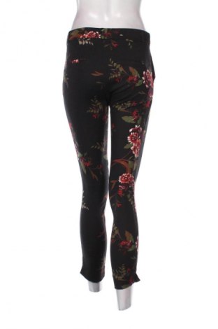 Γυναικείο παντελόνι Stradivarius, Μέγεθος S, Χρώμα Πολύχρωμο, Τιμή 2,99 €