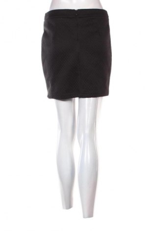 Пола Amisu, Размер M, Цвят Черен, Цена 2,04 €