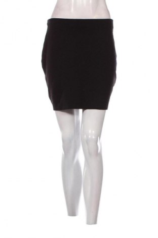 Пола Amisu, Размер M, Цвят Черен, Цена 2,04 €