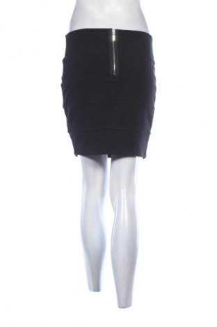 Пола Amisu, Размер M, Цвят Черен, Цена 4,60 €