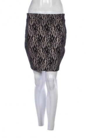 Пола Amisu, Размер M, Цвят Черен, Цена 2,04 €