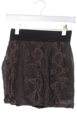 Пола Bershka, Размер XS, Цвят Многоцветен, Цена 2,04 €