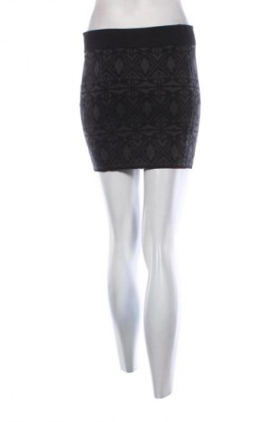 Пола Clockhouse, Размер M, Цвят Многоцветен, Цена 2,04 €