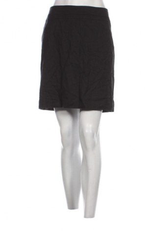 Пола Comma,, Размер M, Цвят Черен, Цена 3,57 €