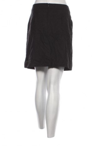 Пола Comma,, Размер M, Цвят Черен, Цена 3,57 €