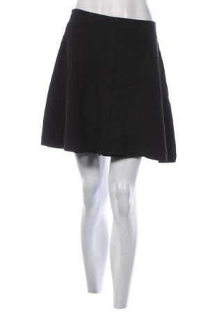 Пола Edited, Размер M, Цвят Черен, Цена 2,04 €