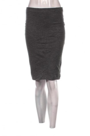 Пола H&M, Размер M, Цвят Сив, Цена 2,04 €