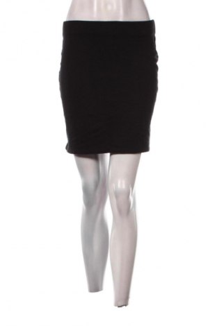 Пола H&M, Размер S, Цвят Черен, Цена 2,04 €