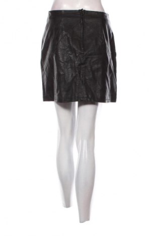 Пола H&M Divided, Размер M, Цвят Черен, Цена 2,04 €