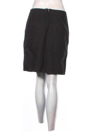 Пола H&M Divided, Размер M, Цвят Черен, Цена 2,04 €