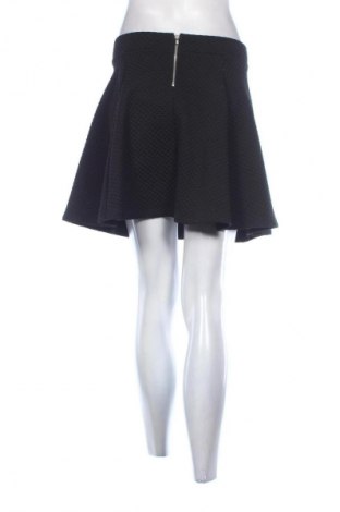 Пола H&M Divided, Размер S, Цвят Черен, Цена 2,04 €