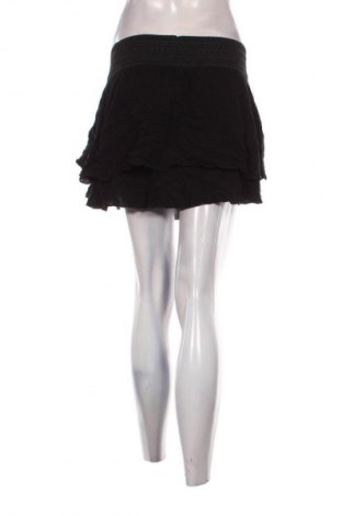 Пола H&M Divided, Размер S, Цвят Черен, Цена 2,04 €