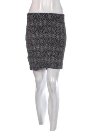 Пола H&M Divided, Размер S, Цвят Многоцветен, Цена 2,04 €