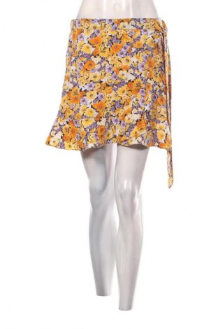 Пола H&M Divided, Размер S, Цвят Многоцветен, Цена 2,04 €