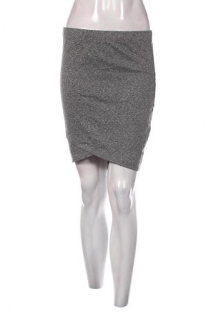 Пола Janina, Размер M, Цвят Сив, Цена 2,04 €