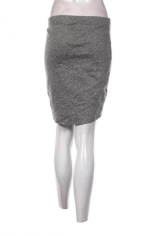 Пола Janina, Размер M, Цвят Сив, Цена 2,04 €