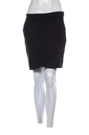 Пола Janina, Размер M, Цвят Черен, Цена 2,55 €