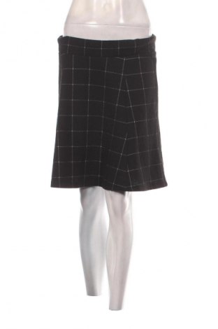 Пола Janina, Размер M, Цвят Многоцветен, Цена 2,04 €