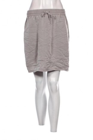 Пола Montego, Размер M, Цвят Сив, Цена 2,04 €