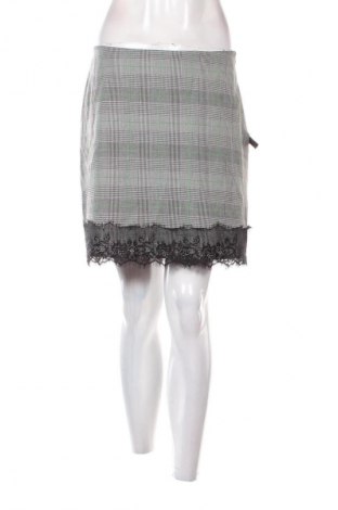 Пола Monton, Размер M, Цвят Многоцветен, Цена 2,04 €