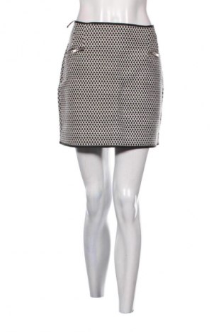 Пола New Look, Размер M, Цвят Многоцветен, Цена 4,60 €