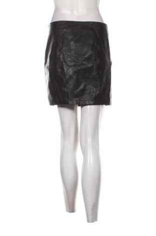 Пола Noisy May, Размер S, Цвят Черен, Цена 2,04 €