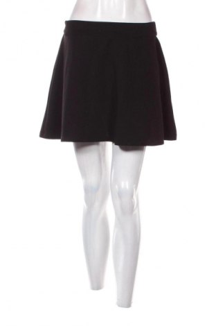 Пола SHEIN, Размер S, Цвят Черен, Цена 2,04 €