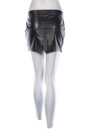 Пола SHEIN, Размер S, Цвят Черен, Цена 3,06 €