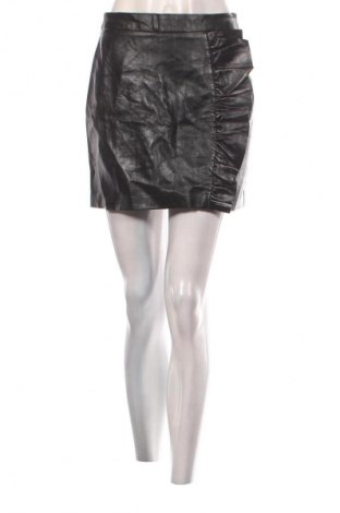 Пола Stradivarius, Размер S, Цвят Черен, Цена 2,04 €