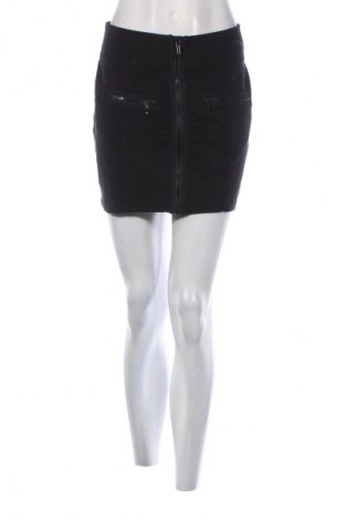 Пола Unbranded, Размер S, Цвят Черен, Цена 4,60 €