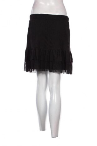 Пола Unbranded, Размер M, Цвят Черен, Цена 2,04 €