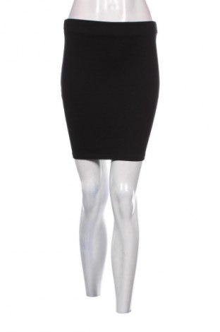 Пола Unbranded, Размер S, Цвят Черен, Цена 2,55 €