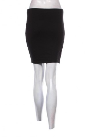 Пола Unbranded, Размер S, Цвят Черен, Цена 2,55 €