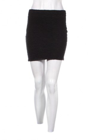 Пола Unbranded, Размер S, Цвят Черен, Цена 2,55 €