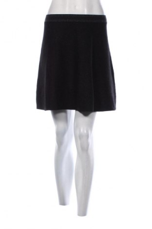 Пола United Colors Of Benetton, Размер M, Цвят Черен, Цена 8,18 €