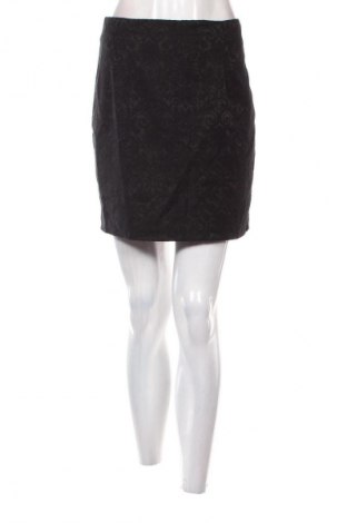 Пола VILA, Размер S, Цвят Черен, Цена 2,04 €