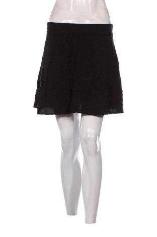 Пола Vero Moda, Размер M, Цвят Черен, Цена 2,04 €