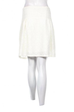 Пола Yessica, Размер M, Цвят Бял, Цена 3,06 €