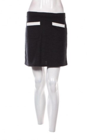 Пола Zara, Размер S, Цвят Черен, Цена 2,04 €