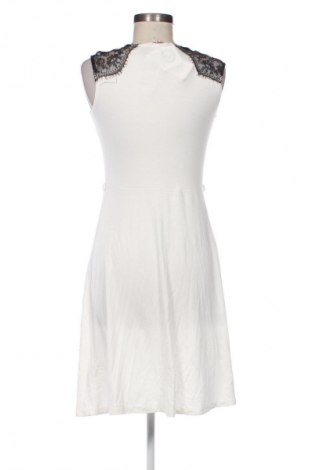 Ruha Anna Field, Méret S, Szín Fehér, Ár 3 999 Ft