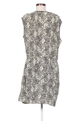 Рокля Esprit, Размер M, Цвят Многоцветен, Цена 4,60 €