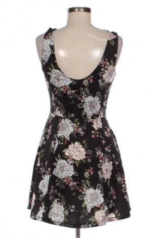 Šaty  H&M, Velikost M, Barva Vícebarevné, Cena  89,00 Kč