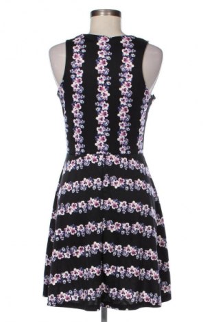 Šaty  H&M, Velikost M, Barva Vícebarevné, Cena  49,00 Kč