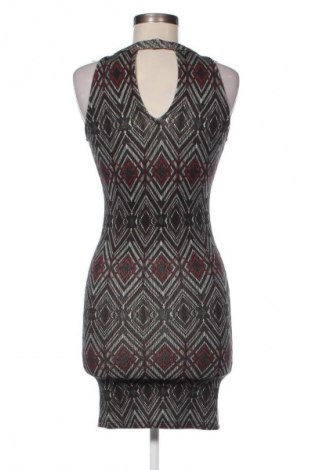 Sukienka Pull&Bear, Rozmiar S, Kolor Kolorowy, Cena 15,99 zł