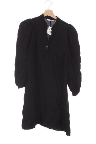 Рокля Reserved, Размер XS, Цвят Черен, Цена 2,04 €