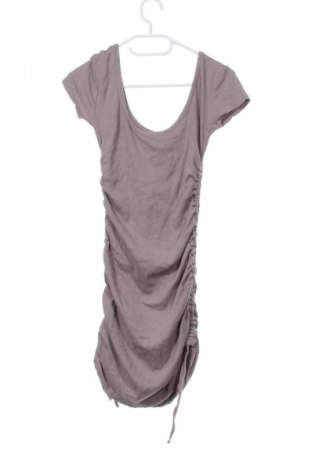 Рокля Review, Размер XS, Цвят Пепел от рози, Цена 4,60 €
