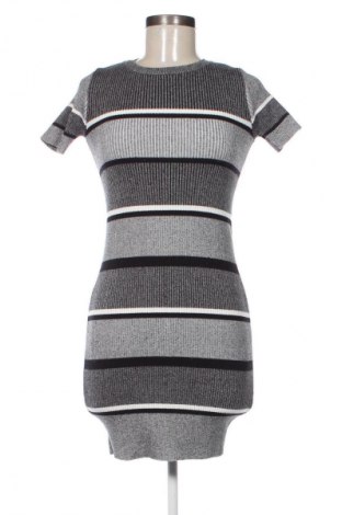 Šaty  Zara Knitwear, Velikost M, Barva Vícebarevné, Cena  49,00 Kč